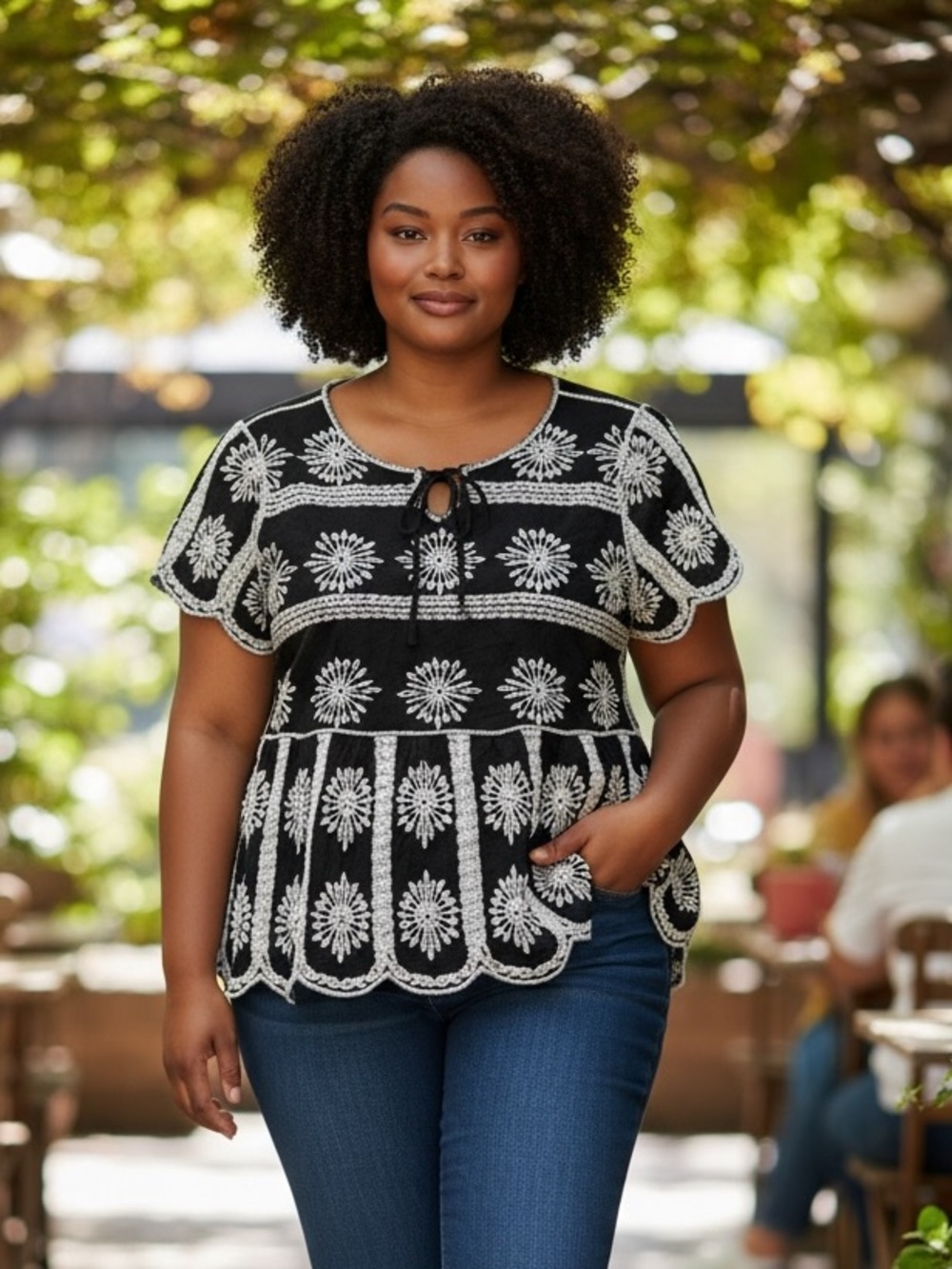 Bohemian Embroidered Black & White Short Sleeve top Size L